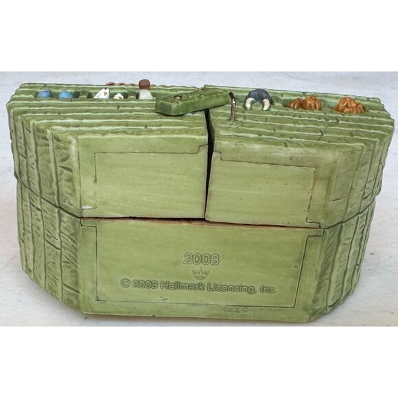 VINTAGE 2003 Hallmark Licensing, Inc. Keepsake Ornament Noah's Ark 2.5" Tall - Picture 8 of 15